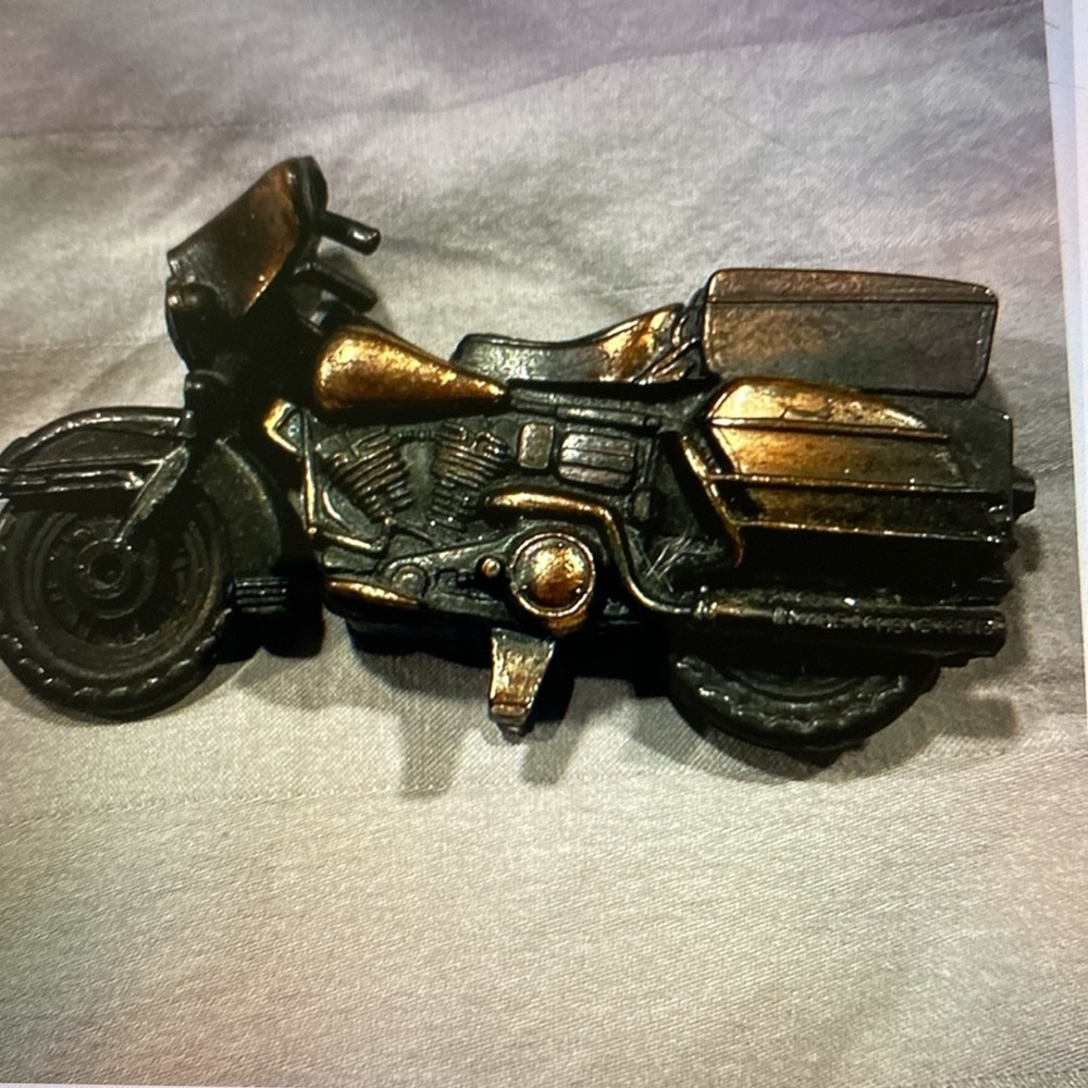 Vintage Motorcycle Pencil Sharpener - Picture 2 of 4